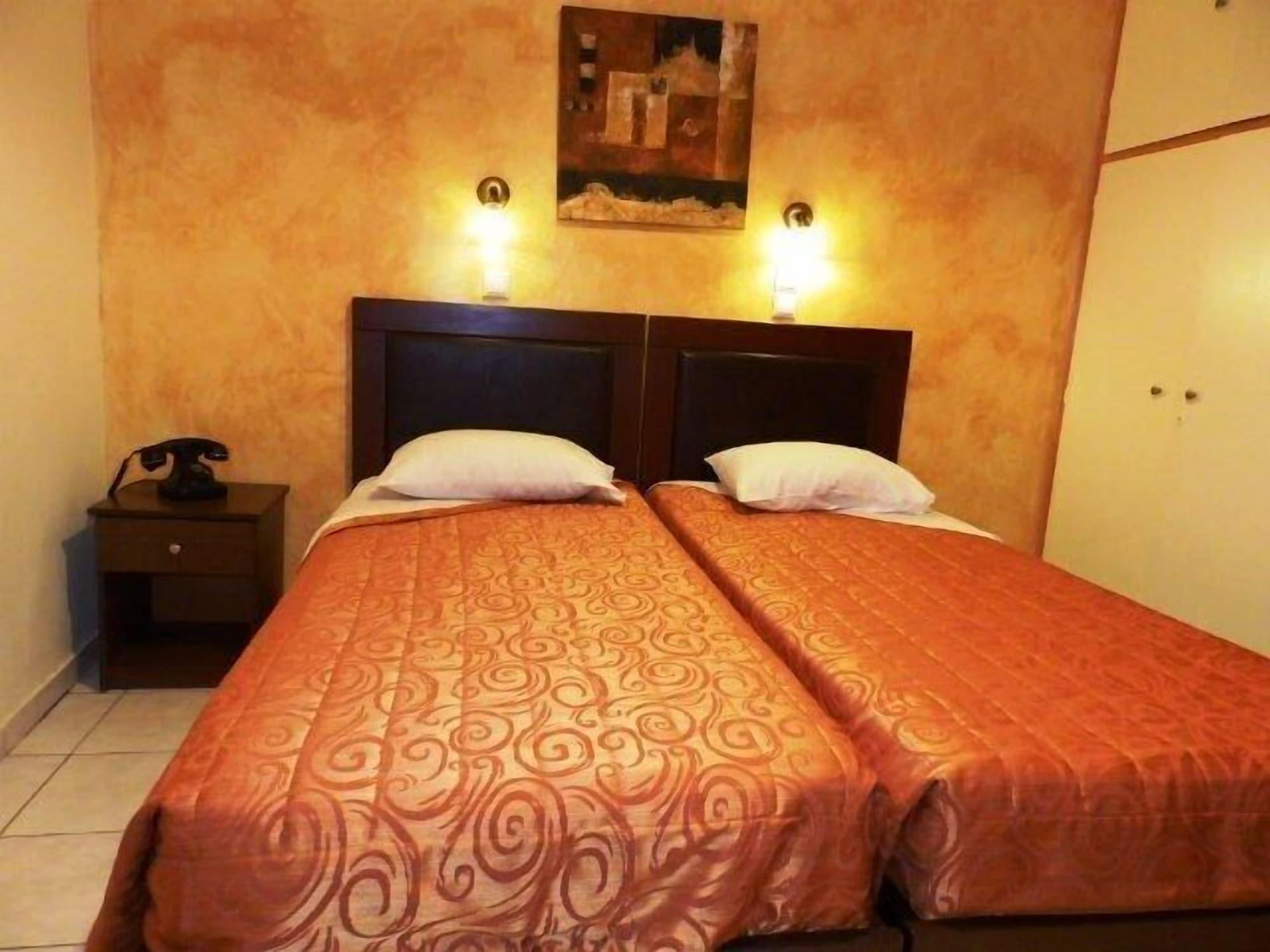 Pergamos Hotel Athena Bagian luar foto
