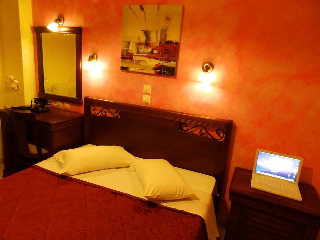Pergamos Hotel Athena Bagian luar foto